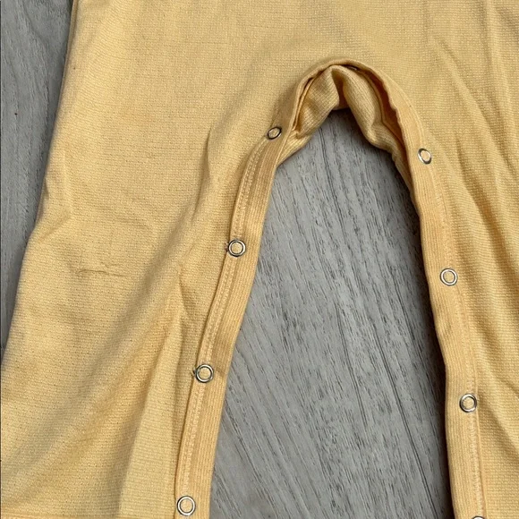Patagonia Capilene Baby Onesie 12M Yellow Thermal Base Layer Snap Suit - Picture 4 of 7